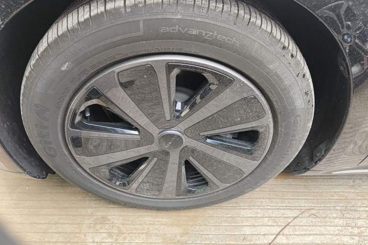 Used Hima Luxeed S7 2024 Pro Rear-Drive Long-Range Version Left Front Wheel Hub