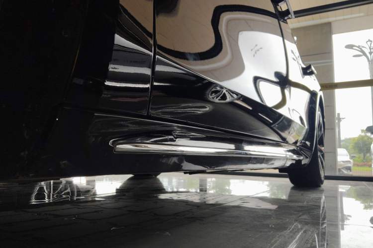 Used Hima Luxeed S7 2024 Max+ Rear-Drive Ultra-Range Intelligent Driving Edition Left Side Sill