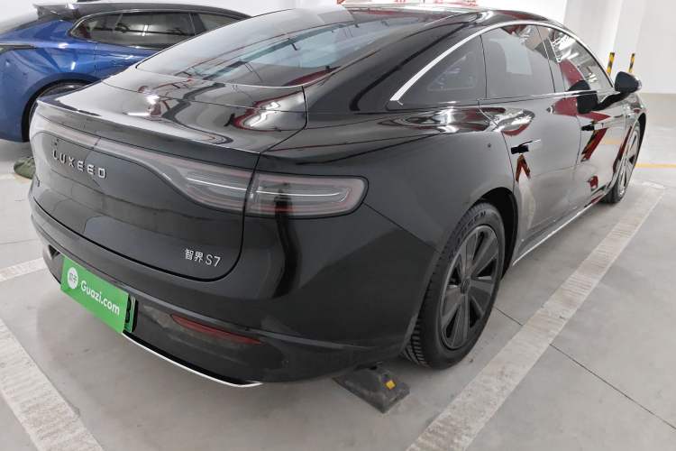 Used Hima Luxeed S7 2024 Max Rear Right 45 Deg