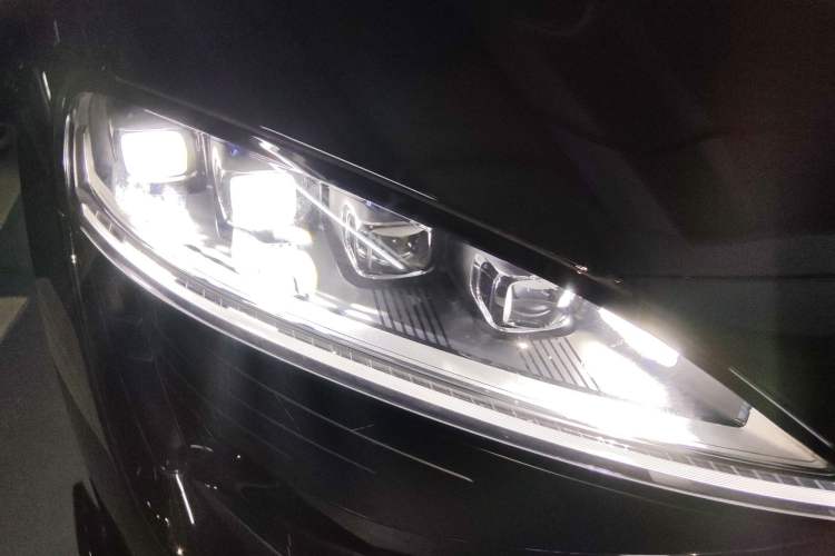 Used Hima Luxeed S7 2024 Max RS Four-Wheel-Drive Performance Edition Right Front Headlight