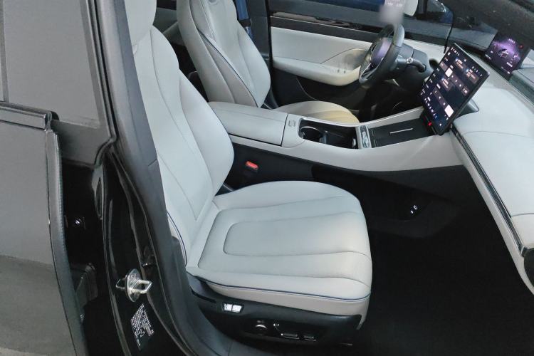 Used Hima Luxeed S7 2024 Max Right Front Seat