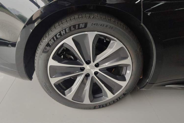 Used Hima Luxeed S7 2024 Max+ Rear-Drive Ultra-Range Intelligent Driving Edition Right Rear Wheel Hub