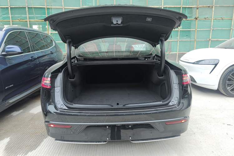 Used Hima Luxeed S7 2024 Pro Rear-Drive Long-Range Version Trunk