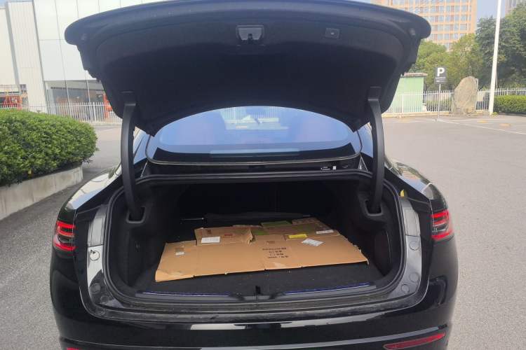 Used Hima Luxeed S7 2024 Pro Rear-Drive Long-Range Version Trunk