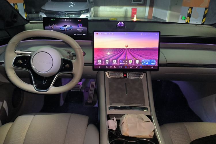 Used Hima Luxeed S7 2024 Max+ Rear-Drive Ultra-Range Intelligent Driving Edition Center Console
