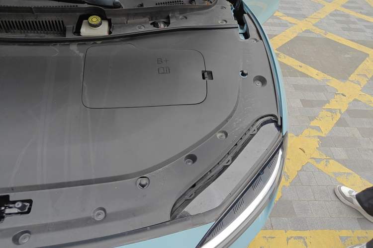 Used Hima Luxeed S7 2024 Pro Model Engine Bay Left