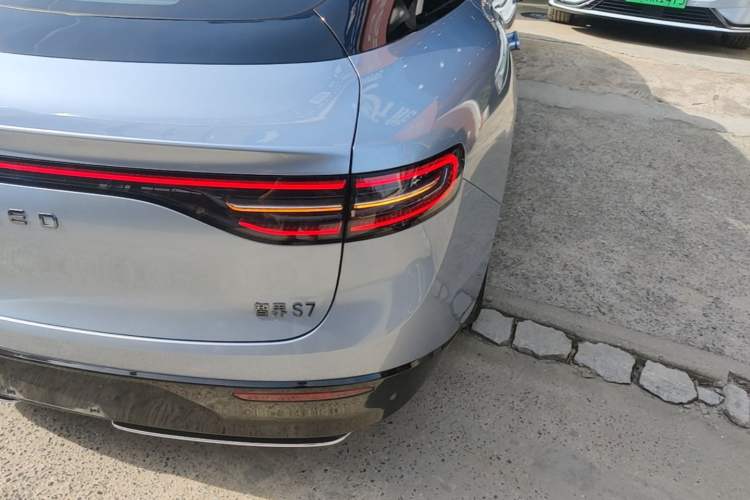 Used Hima Luxeed S7 2024 Max Rear-Drive Long-Range Intelligent Driving Version Exterior 3