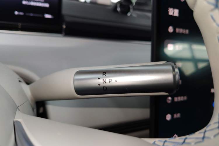 Used Hima Luxeed S7 2024 Ultra Four-Wheel Drive Flagship Edition Gear Lever