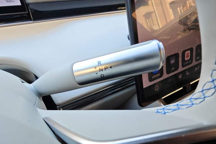 Used Hima Luxeed S7 2024 Max Rear-Drive Long-Range Intelligent Driving Version Gear Lever