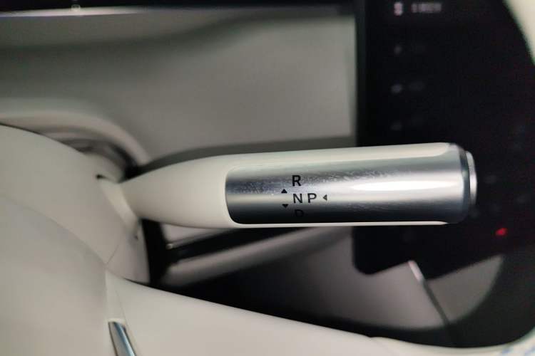 Used Hima Luxeed S7 2024 Ultra Four-Wheel Drive Flagship Edition Gear Lever