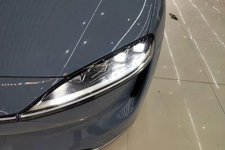 Used Hima Luxeed S7 2024 Max+ Rear-Drive Ultra-Range Intelligent Driving Edition Left Front Headlight