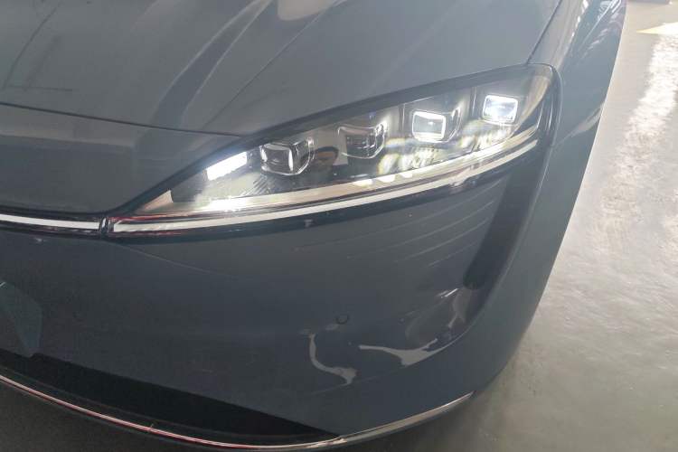 Used Hima Luxeed S7 2024 Pro Rear-Drive Long-Range Version Left Front Headlight