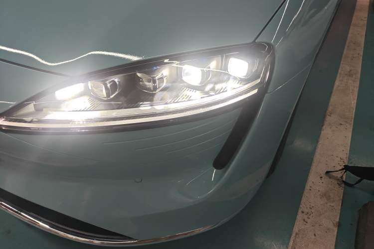 Used Hima Luxeed S7 2024 Pro Rear-Drive Long-Range Version Left Front Headlight