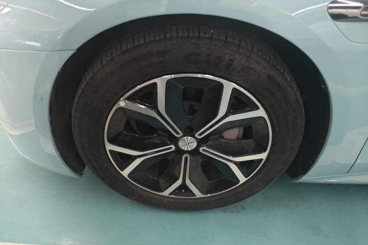 Used Hima Luxeed S7 2024 Pro Rear-Drive Long-Range Version Left Front Wheel Hub