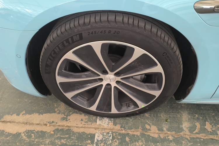 Used Hima Luxeed S7 2024 Max+ Rear-Drive Ultra-Range Intelligent Driving Edition Left Front Wheel Hub