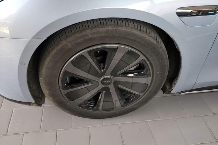 Used Hima Luxeed S7 2024 Max Rear-Drive Long-Range Intelligent Driving Version Left Front Wheel Hub