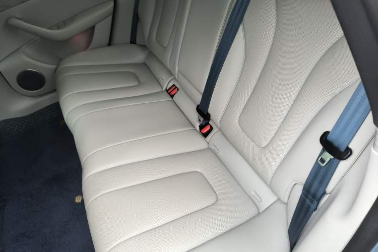 Used Hima Luxeed S7 2024 Pro Rear-Drive Long-Range Version Left Rear Seat