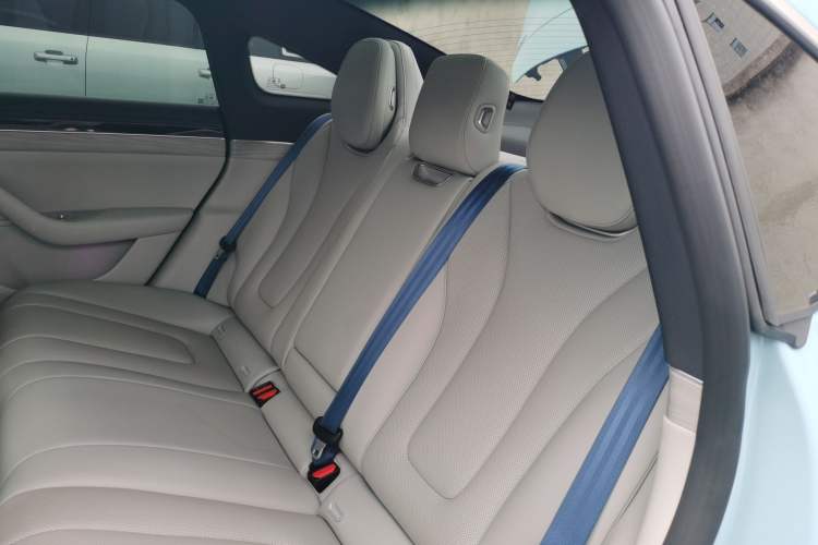 Used Hima Luxeed S7 2024 Pro Rear-Drive Long-Range Version Left Rear Seat