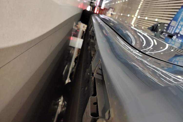 Used Hima Luxeed S7 2024 Max+ Rear-Drive Ultra-Range Intelligent Driving Edition Left Side Sill