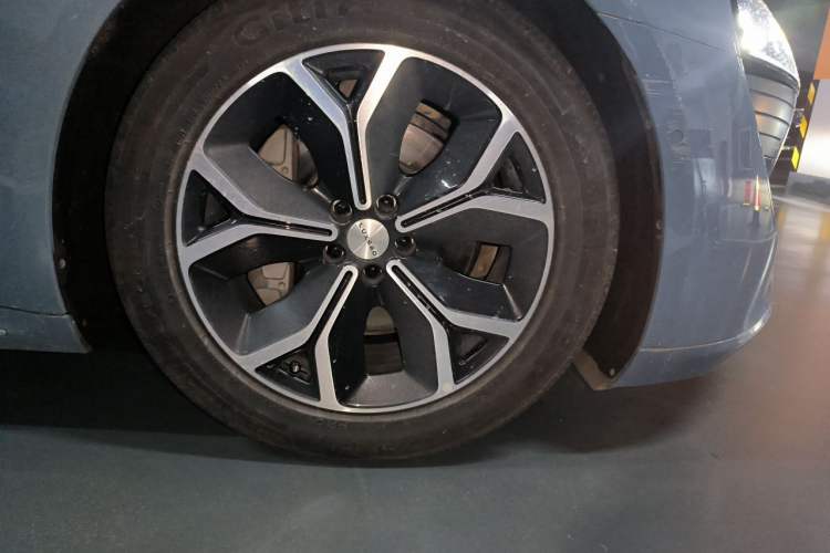 Used Hima Luxeed S7 2024 Max+ Rear-Drive Ultra-Range Intelligent Driving Edition Right Front Wheel Hub