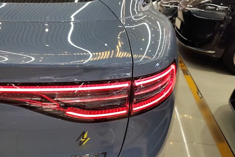 Used Hima Luxeed S7 2024 Max+ Rear-Drive Ultra-Range Intelligent Driving Edition Right Rear Taillight