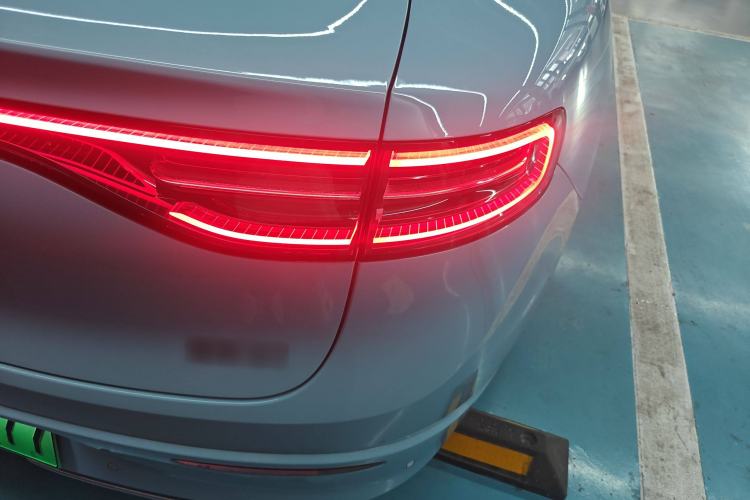 Used Hima Luxeed S7 2024 Pro Rear-Drive Long-Range Version Right Rear Taillight