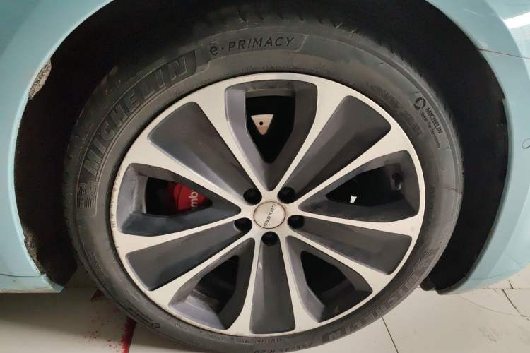 Used Hima Luxeed S7 2024 Ultra Four-Wheel Drive Flagship Edition Right Rear Wheel Hub