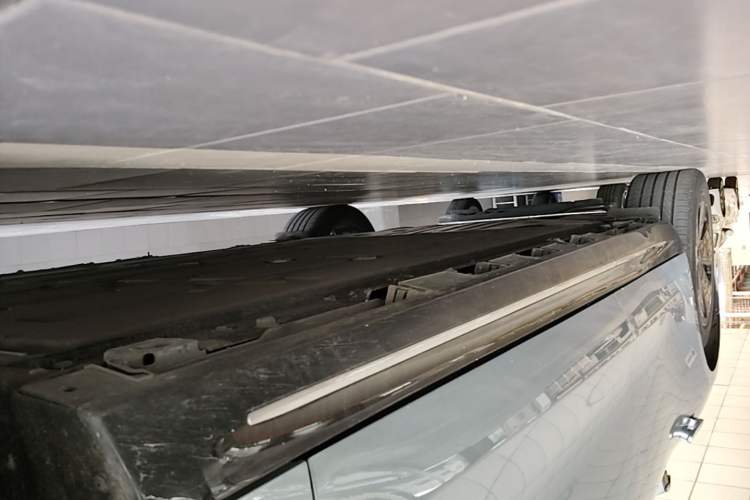 Used Hima Luxeed S7 2024 Max Rear-Drive Long-Range Intelligent Driving Version Right Side Sill