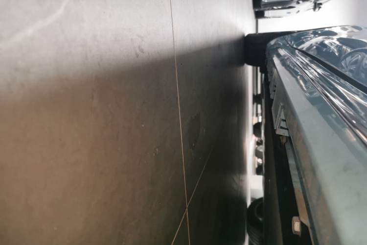 Used Hima Luxeed S7 2024 Ultra Four-Wheel Drive Flagship Edition Right Side Sill