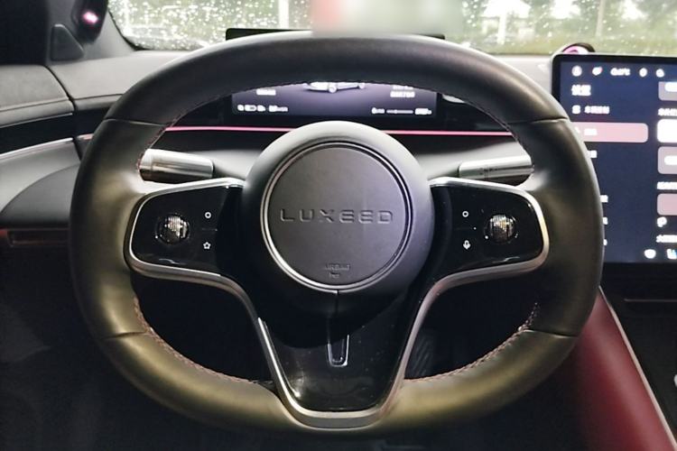 Used Hima Luxeed S7 2024 Max Rear-Drive Long-Range Intelligent Driving Version Steering Wheel