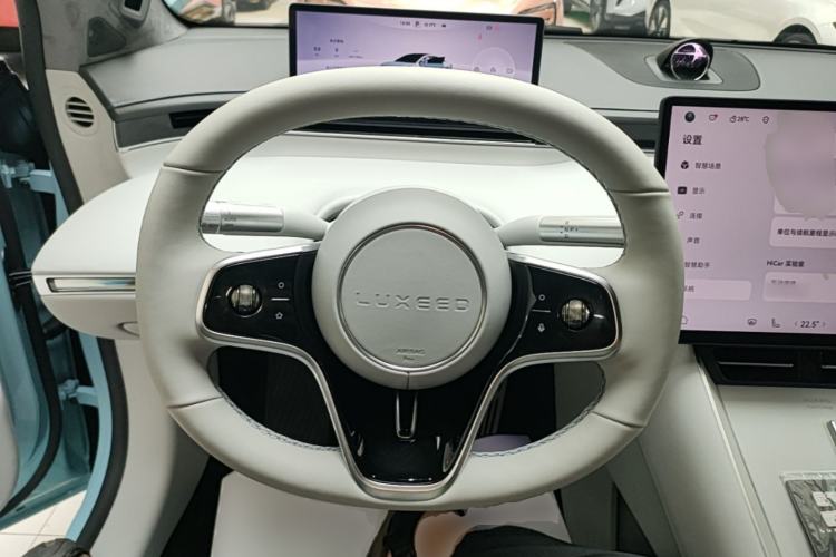 Used Hima Luxeed S7 2024 Ultra Four-Wheel Drive Flagship Edition Steering Wheel