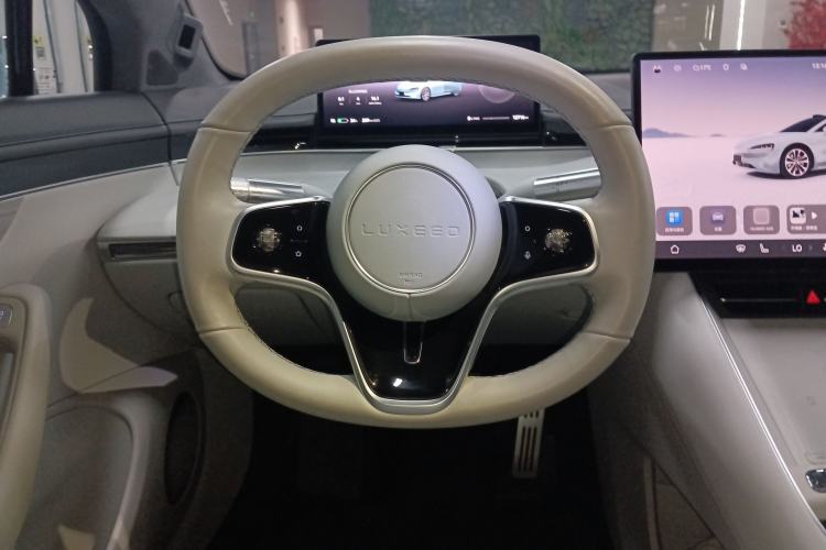 Used Hima Luxeed S7 2024 Ultra Four-Wheel Drive Flagship Edition Steering Wheel