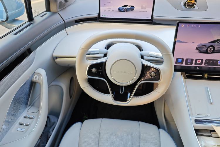 Used Hima Luxeed S7 2024 Max Rear-Drive Long-Range Intelligent Driving Version Steering Wheel