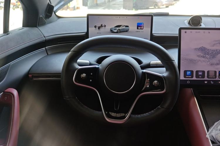 Used Hima Luxeed S7 2024 Max Rear-Drive Long-Range Intelligent Driving Version Steering Wheel