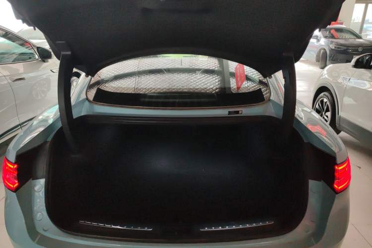 Used Hima Luxeed S7 2024 Ultra Four-Wheel Drive Flagship Edition Trunk