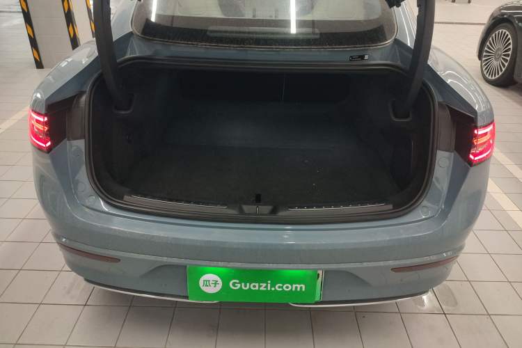 Used Hima Luxeed S7 2024 Pro Rear-Drive Long-Range Version Trunk