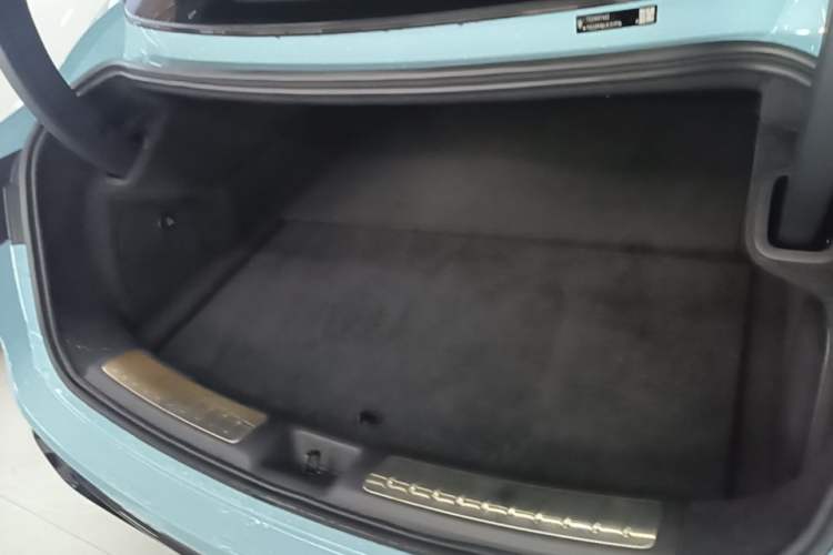 Used Hima Luxeed S7 2024 Ultra Four-Wheel Drive Flagship Edition Trunk
