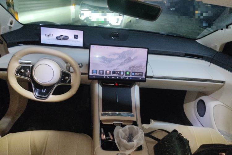 Used Hima Luxeed S7 2024 Max Rear-Drive Long-Range Intelligent Driving Version Center Console