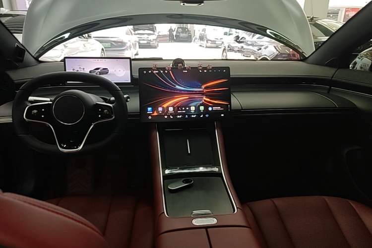Used Hima Luxeed S7 2024 Max Rear-Drive Long-Range Intelligent Driving Version Center Console