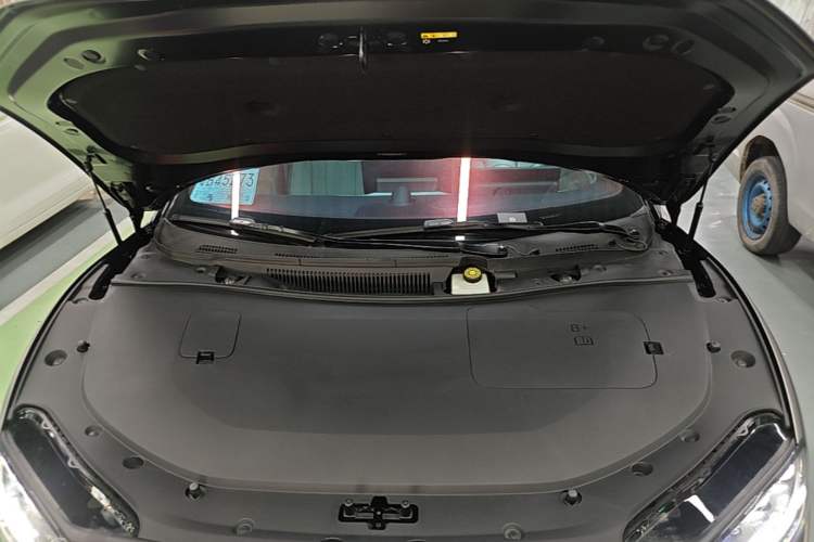Used Hima Luxeed S7 2024 Pro Model Engine Bay