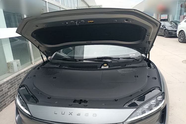 Used Hima Luxeed S7 2024 Max RS Four-Wheel-Drive Performance Edition Engine Bay