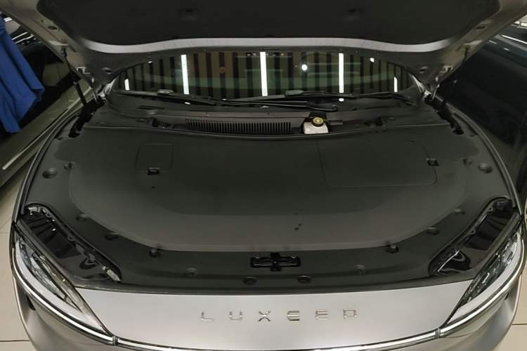 Used Hima Luxeed S7 2024 Max Rear-Drive Long-Range Intelligent Driving Version Engine Bay