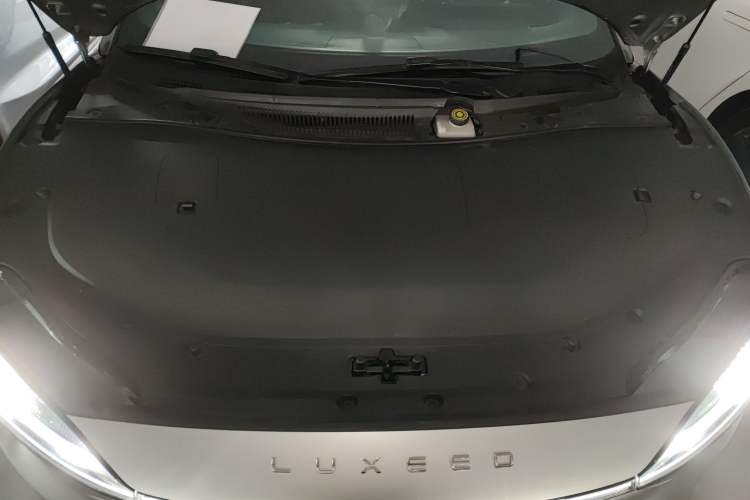 Used Hima Luxeed S7 2024 Max Engine Bay