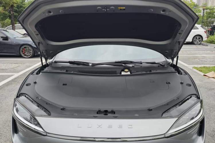 Used Hima Luxeed S7 2024 Pro Rear-Drive Long-Range Version Engine Bay