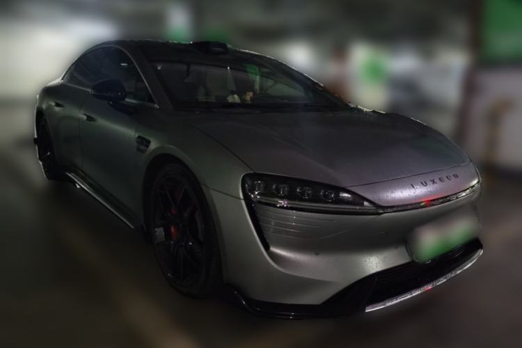 Used Hima Luxeed S7 2024 Max RS Four-Wheel-Drive Performance Edition Front Right 45 Deg