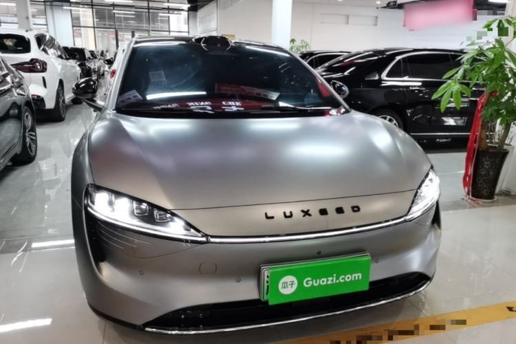 Used Hima Luxeed S7 2024 Max Rear-Drive Long-Range Intelligent Driving Version Front