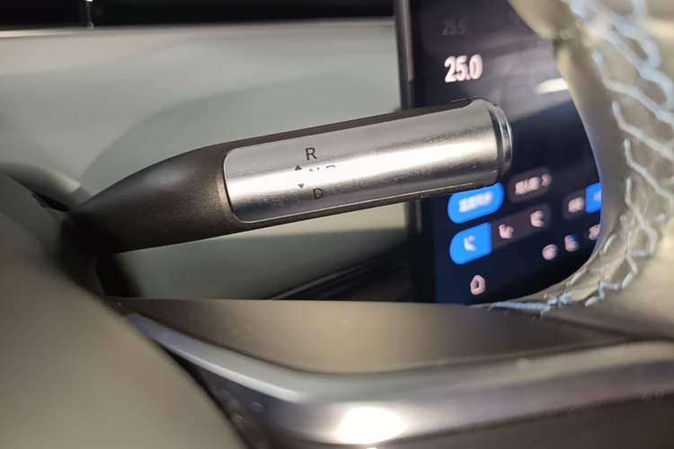 Used Hima Luxeed S7 2024 Max RS Gear Lever
