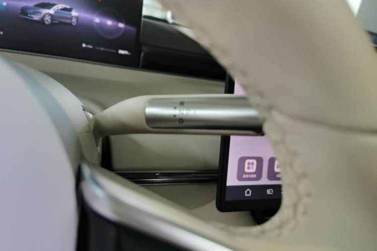 Used Hima Luxeed S7 2024 Max+ Rear-Drive Ultra-Range Intelligent Driving Edition Gear Lever