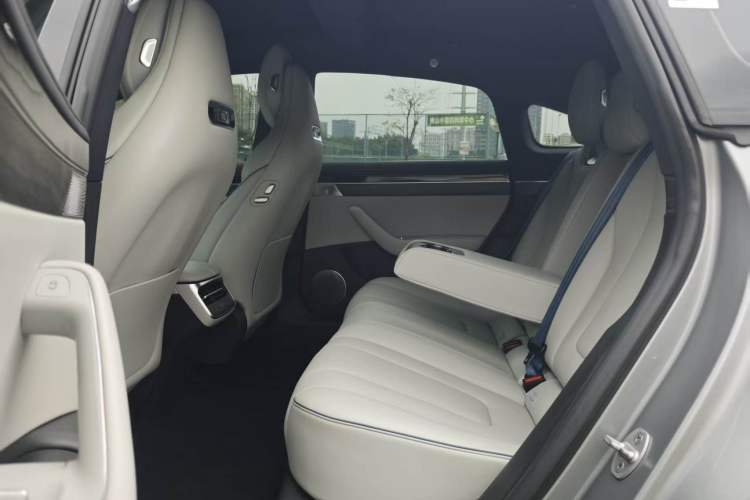 Used Hima Luxeed S7 2024 Pro Rear-Drive Long-Range Version Interior 4