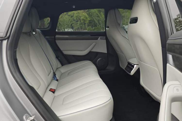 Used Hima Luxeed S7 2024 Pro Rear-Drive Long-Range Version Interior 5